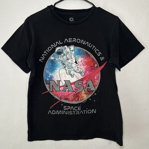 Akademiks NASA Graphic T Shirt Size Medium Black Short Sleeve Astronaut Y2K